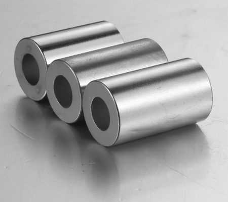 Large 0.3mm 0.8mm Cylindrical Rare Earth Magnets , Large N52 Neodymium Magnets